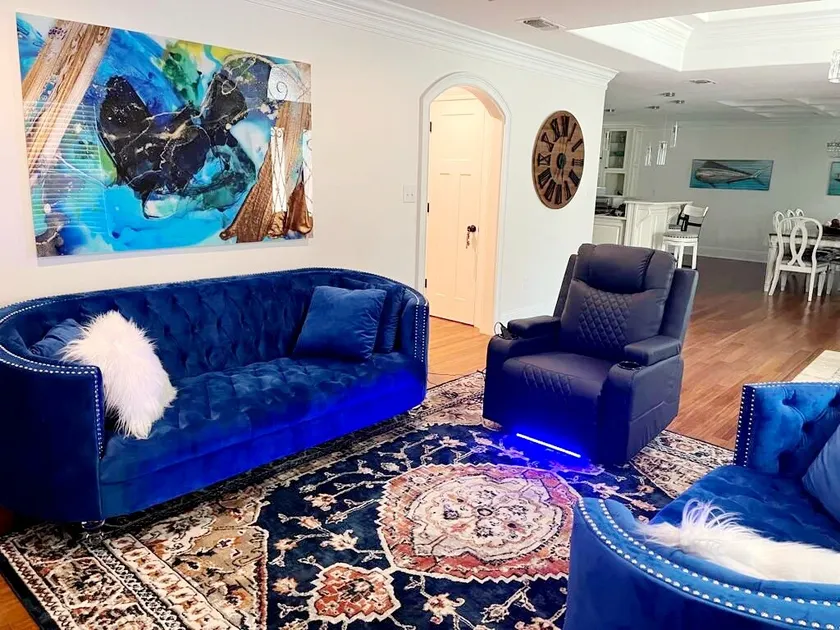 Upscale Ocean Springs House - Image 1