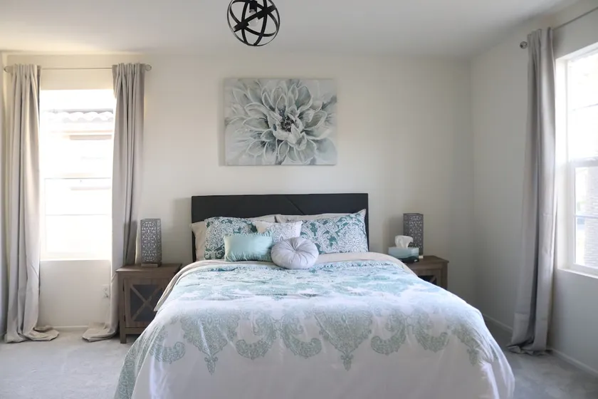 Brand new Luxury 4 bedroom home close to the beach - Image 1
