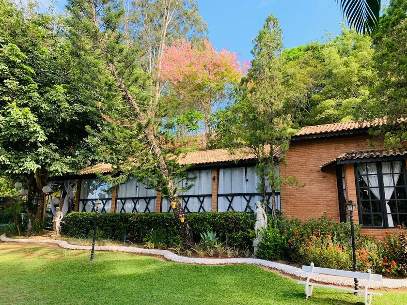 Lake of Dreams House - Image 1