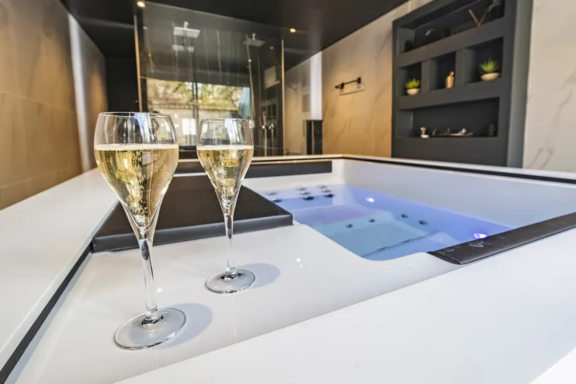 Art Déco Lesage & Spa - Image 1