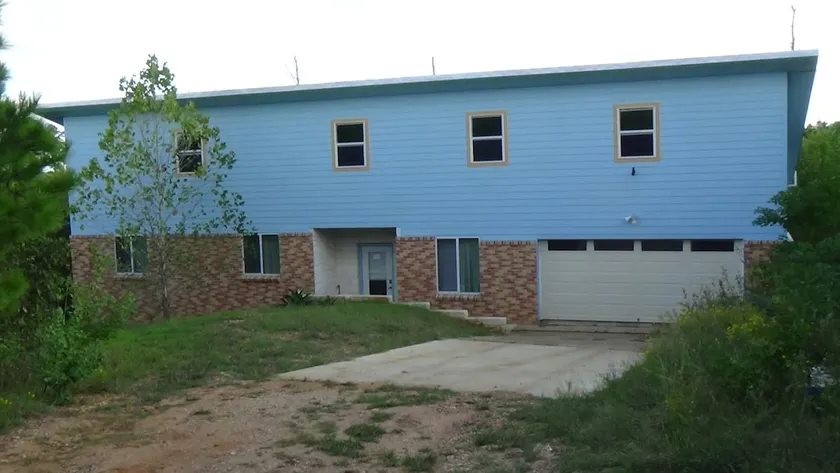 Lost Pines Lake House near Bastrop State Park and Buescher State Park.. - Image 1