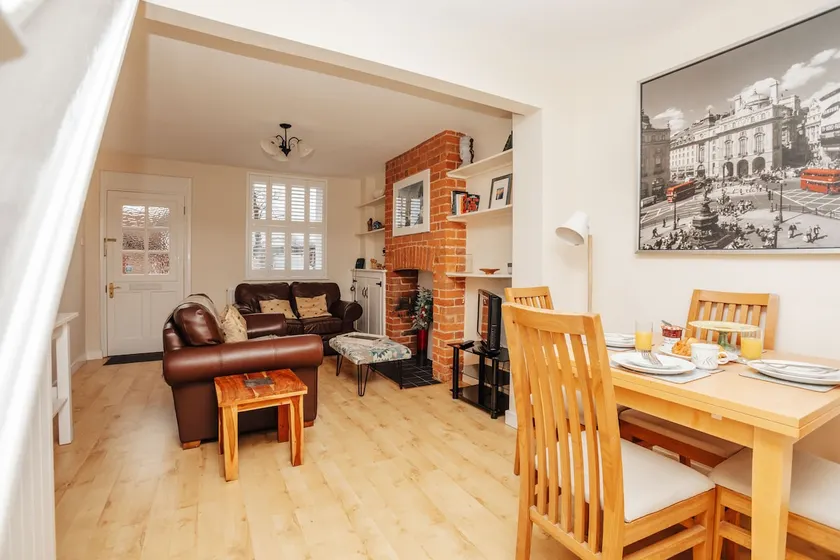 Honeysuckle terrace - Pet friendly - Image 1