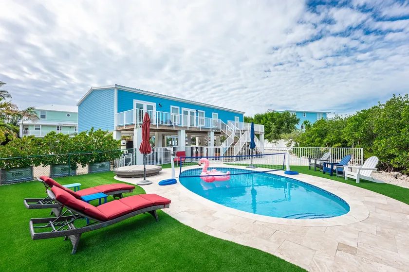 New 4/3 Private Single Family - 2 min to ocean, kayaks, paddleboards, bicycles - Image 1