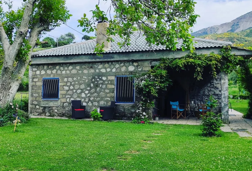 ΑΤΘΙΣ Cozy Cottage - Image 1
