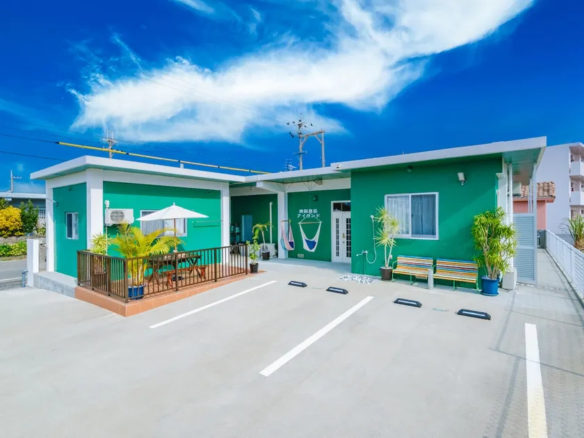 [Maximum 10 people, no additional charge] A private cottage with a tropical vibe. Fully equipped with amenities! Close to Maebahama Beach! - Image 1