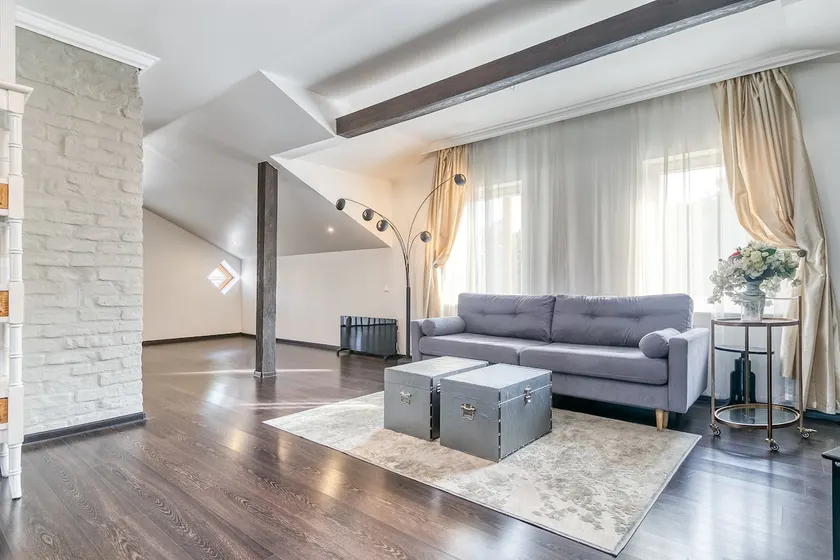 Riga Spacious Loft Apartment in Residential Area - Image 1
