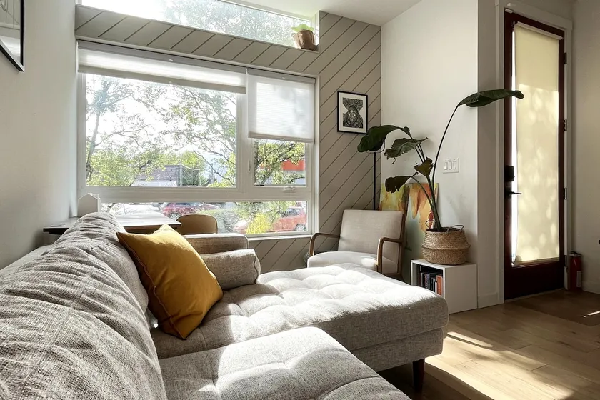Bright and Cozy, Modern Town Home | Roof Top Deck - Image 1