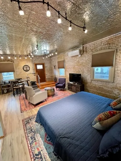 Irish Cottage - Image 1