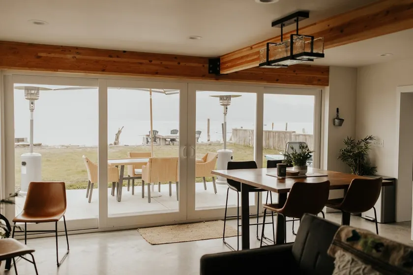 MarSaLa Cozy Beach Front Cabin - Image 1