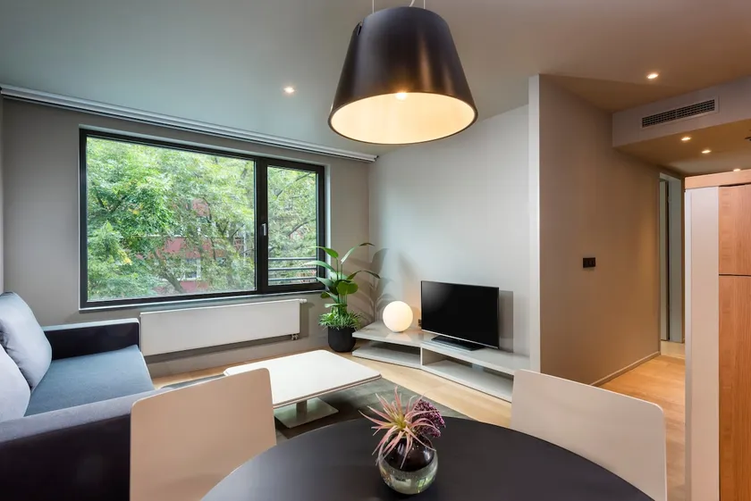 Two-Bedroom Apartment with Free Pool Access - Image 1