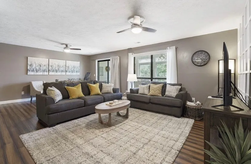 Gorgeous Luxury 3BR/2BA in Pointe Royale! - Image 1