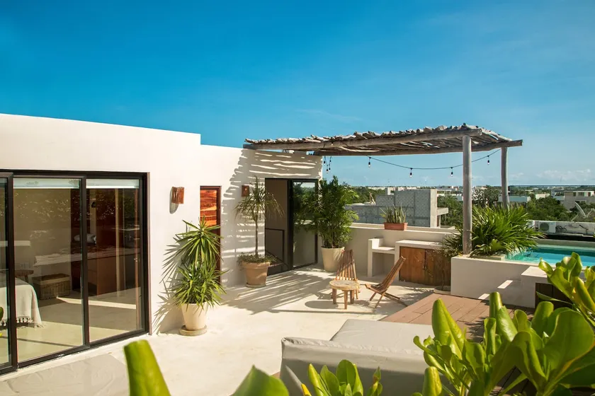 Skylounge Zen PH: The Perfect La Veleta Penthouse - Image 1