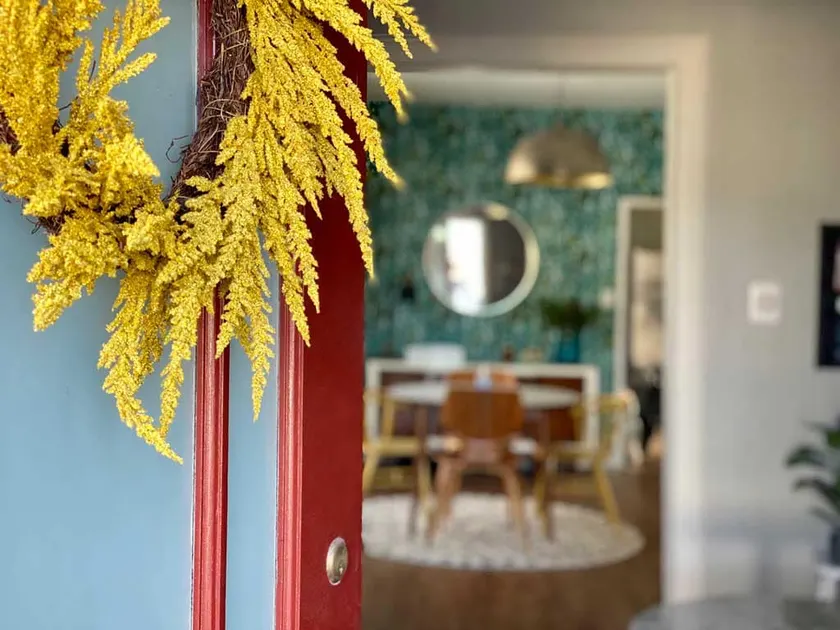 Our Cozy Bay View Bungalow Getaway - Image 1