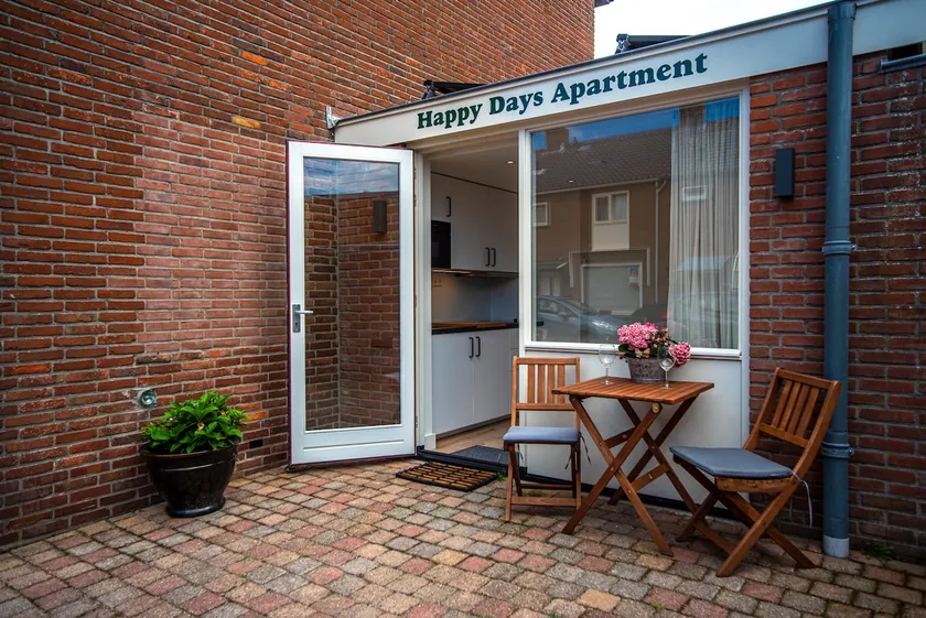 Happy Days Apartment - Luxurious - Free parking on own property - Image 1