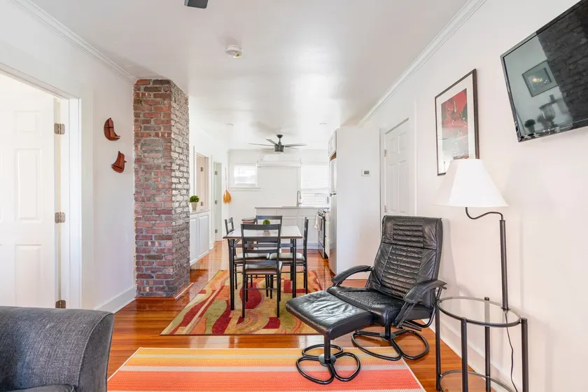Harbor front apartment - Image 1