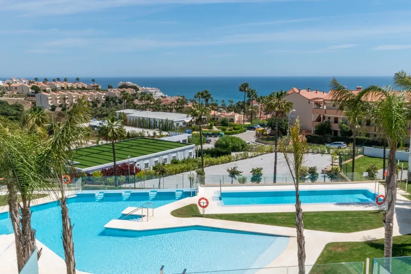 Luxury 2BR Seaviews - Santa Barbara Heights - Image 1