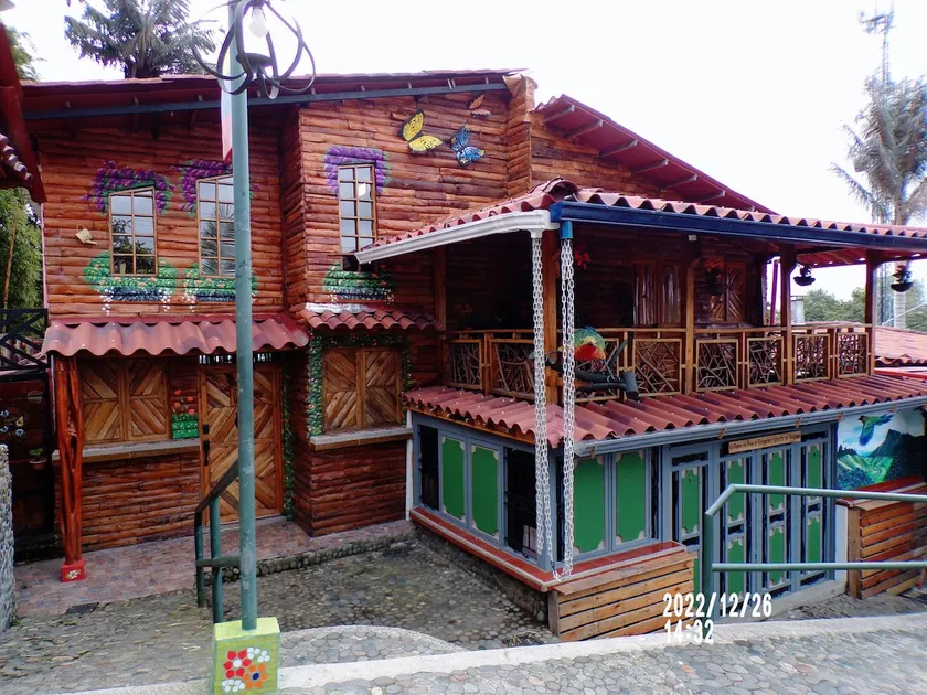 El Encanto Mountain Cabin - Image 1