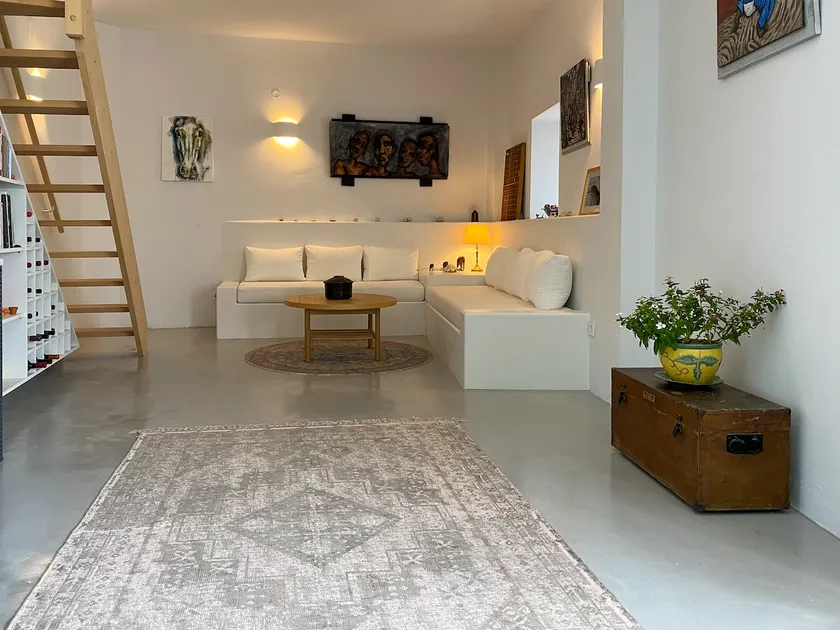 Entire home with stunning garden 5min form the sea - Image 1