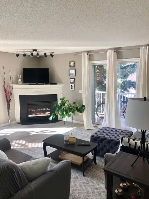 Newly Renovated, Spacious, Inner City 2 Bed Condo - Image 1