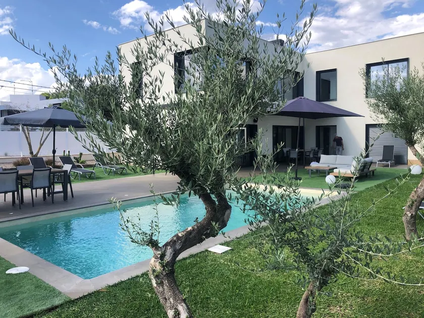 LUXURY VILLA - 150 m from the sea - Image 1