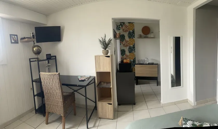 Independent studio in a local's home - Image 1
