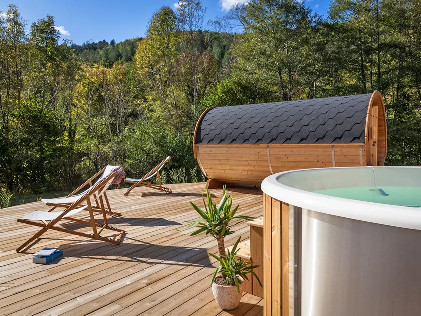 Zen & Comfortable ”Granite” Cottage by the River - Image 1