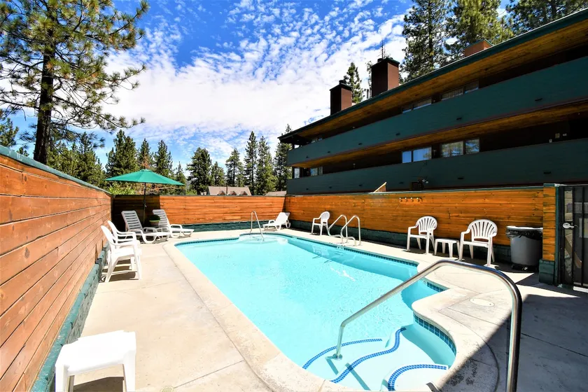 SnowLakeLodge1BCondofor4-Ktchn/Fireplace/Pool SL1B - Image 1