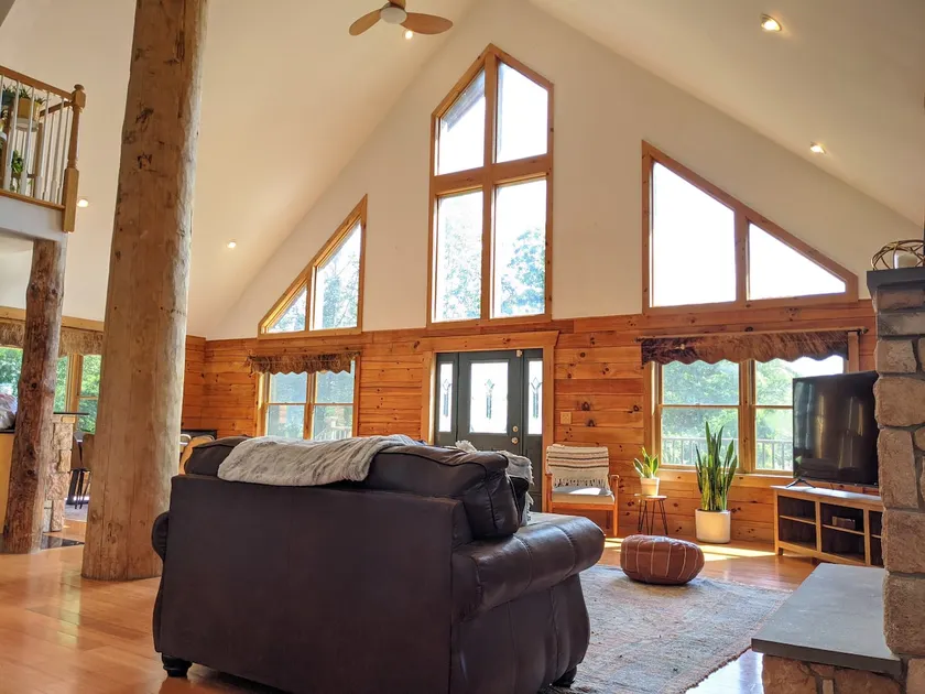 Modern Log House Cabin just an hour from NYC. - Image 1