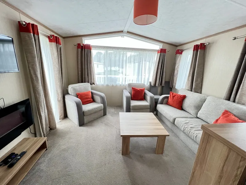 Cotswold Lodge - Pet Friendly - Image 1
