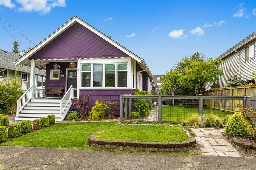 West Seattle. Dog friendly. Six miles to stadium. - Image 1