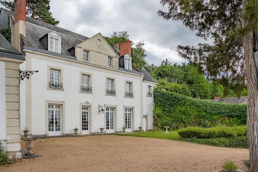 Le Manoir Du Plessis - Image 1