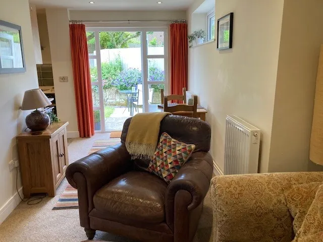 Flat,Church/All Stretton Longmynd Dogs welcome - Image 1