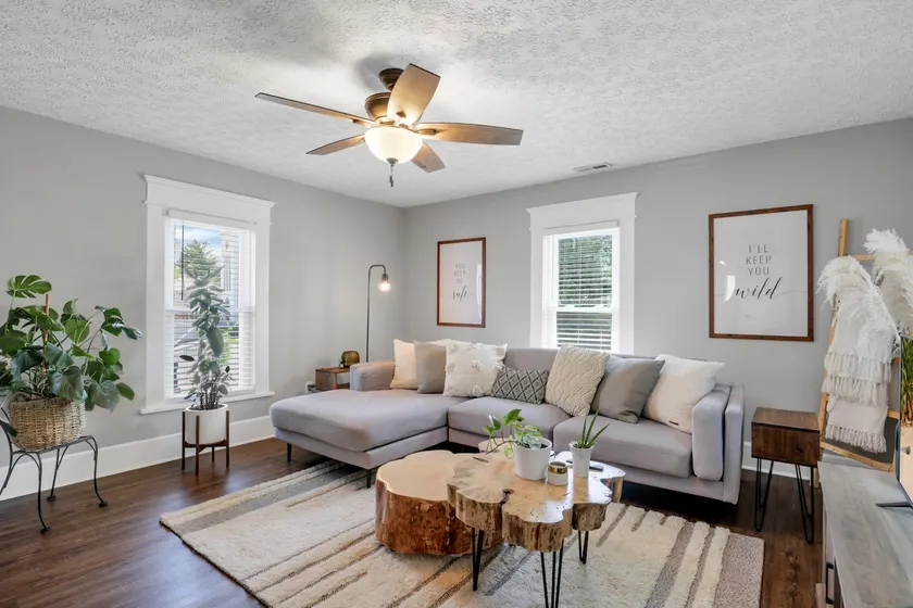 Stylish Small-Town Retreat - Near Lancaster - Image 1