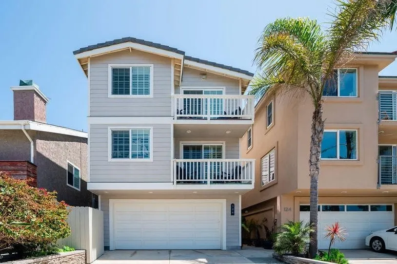 Steps to Sand! 4Bed/4Bath Home, Ocean View Deck - Image 1
