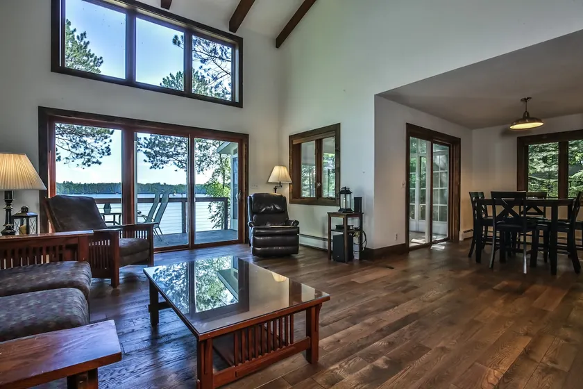 Quiet Getaway on Million-Dollar Crescent Lake - Image 1