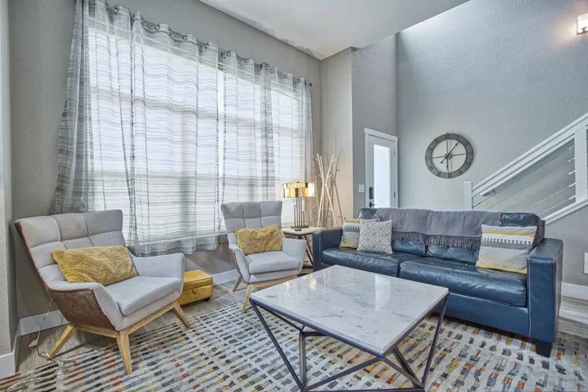 3 Bedroom townhome, super close to downtown FC! - Image 1