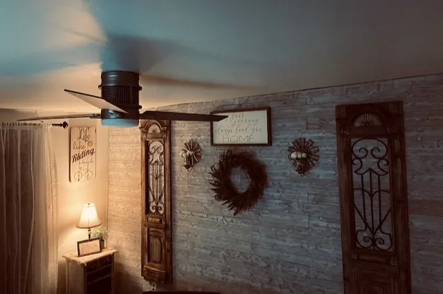 Hotel Whiskey - Image 1