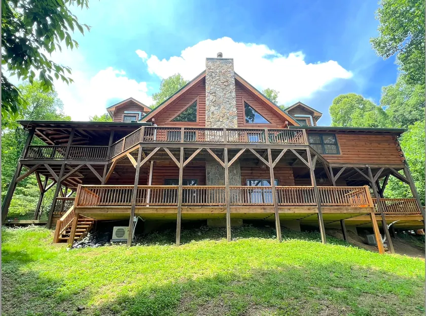 Log Cabin, Hot Tub, Fire Pit, Views, Wi-fi - Image 1