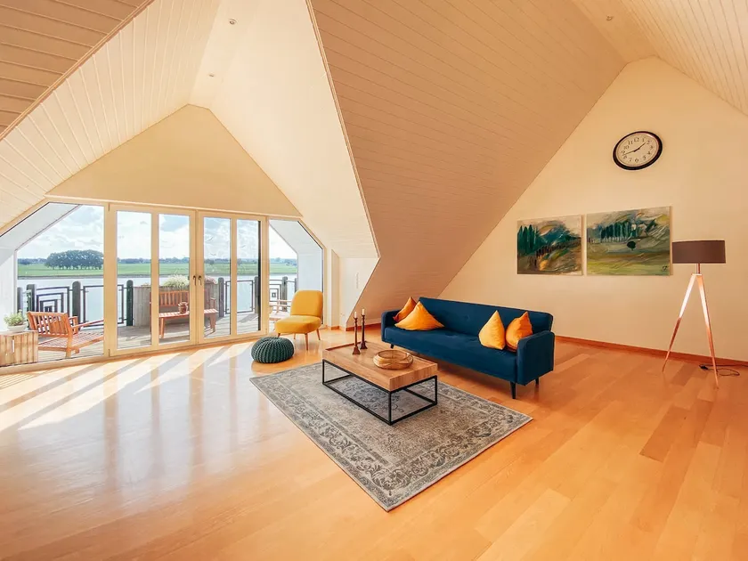 Large gable apartment on the Rhine promenade - Image 1