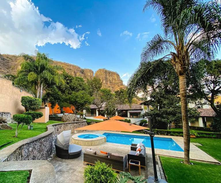 Malinalco Country House with Pool and Paddle Court - Image 1