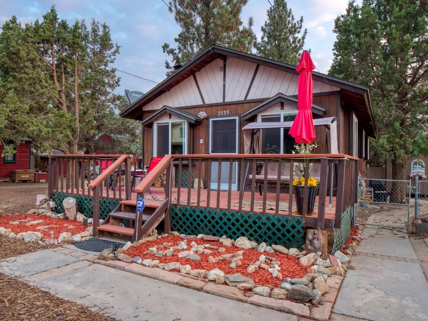 Little Cabin that is cozy in Big Bear - Image 1