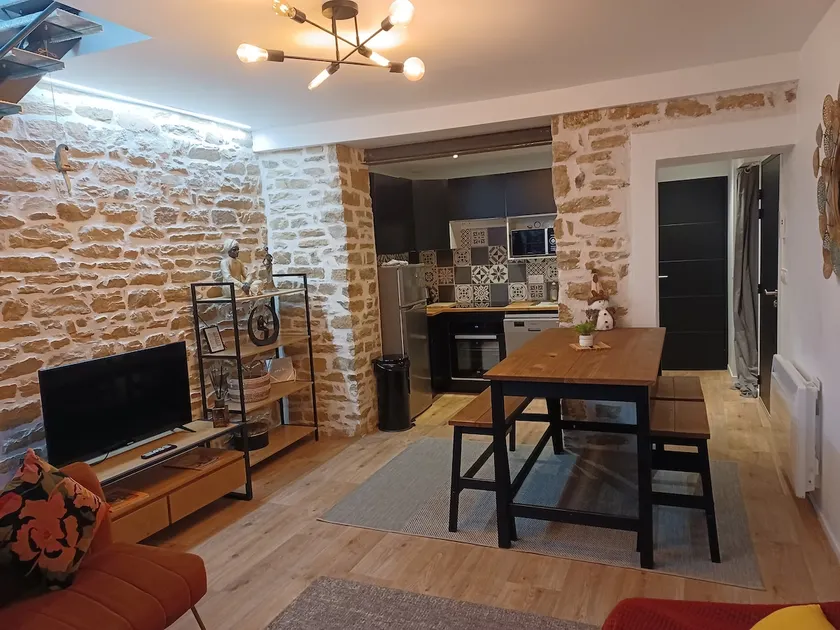 Tourmaline duplex apartment - Image 1