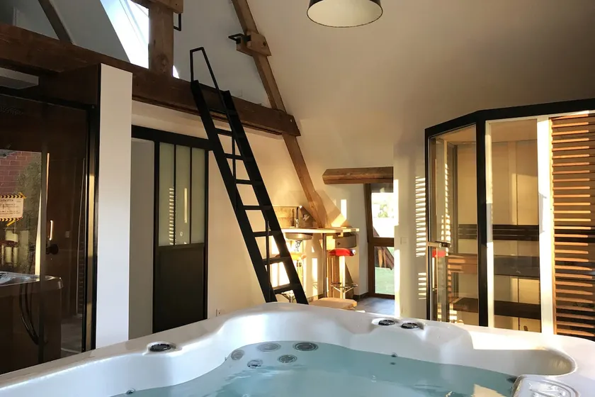 Private spa on a farm – High-end – Atypical - Image 1