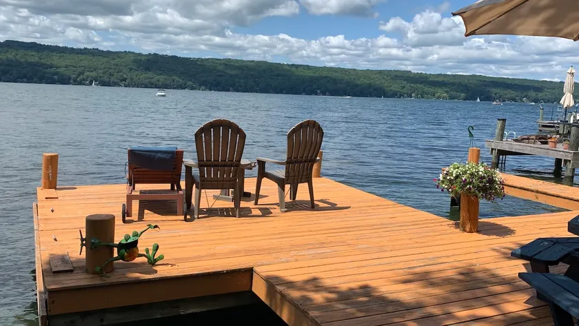 Cayuga Lakefront Getaway - Image 1