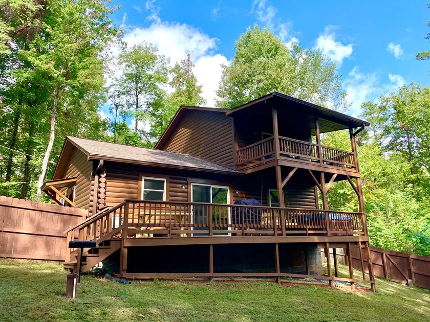 Private log home minutes to PF & Gatlinburg HOTTUB - Image 1