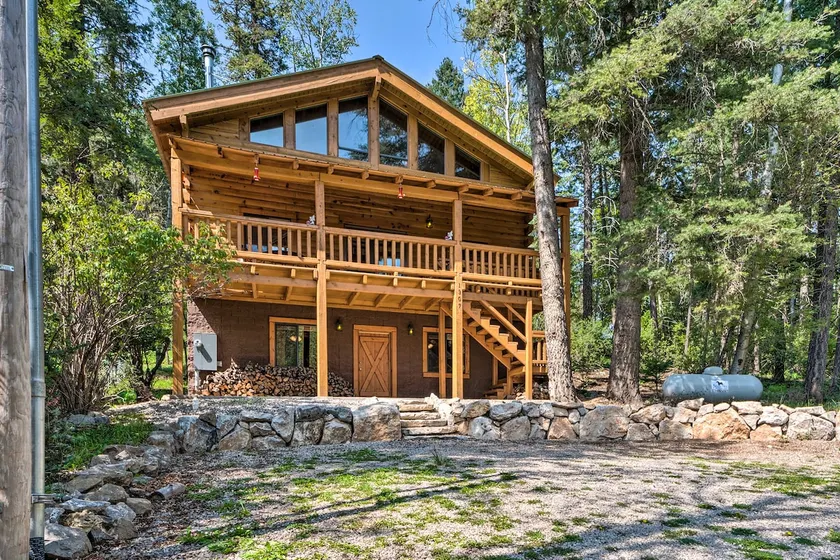 Bear Paw Cabin near Lincoln National Forest 2,400 sq. ft. - Image 1