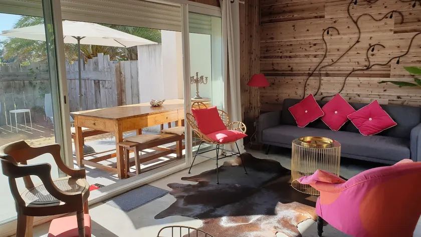 Beachfront villa - Image 1