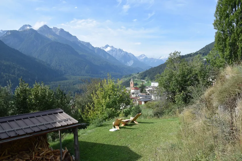 Accommodation overlooking the Lower Engadine mountains - Image 1