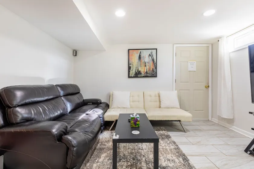 Private Apartment in the heart of Syracuse - Image 1