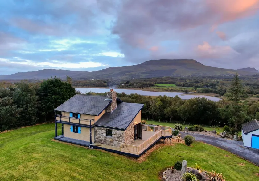 Lakeland Lodge - Image 1